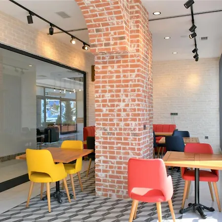 0005 Exodus Hill Resort-style 1 Bedroom In Mahmutlar 아파트 알란야